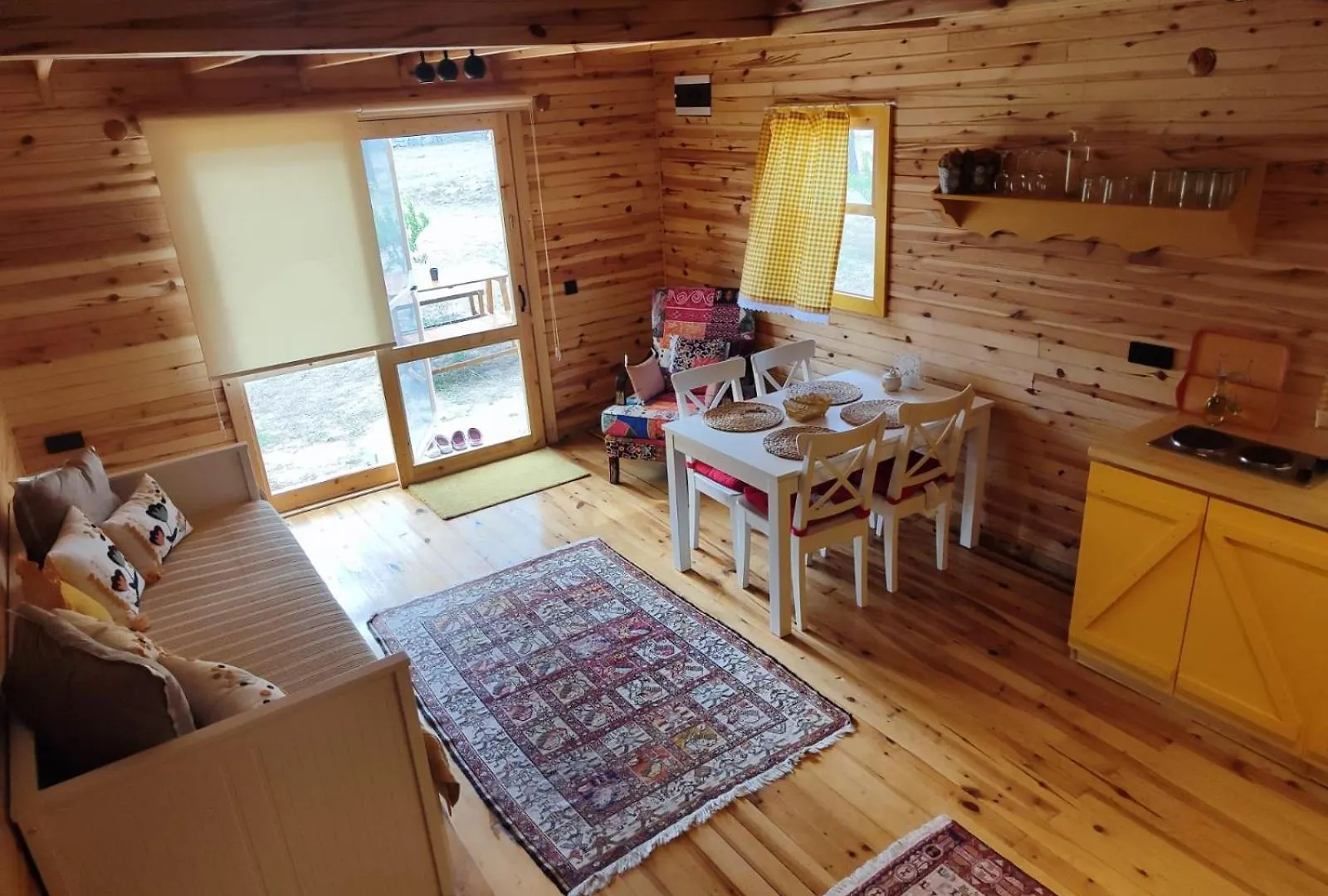 Badece Farm Yellow House Bergama Chata