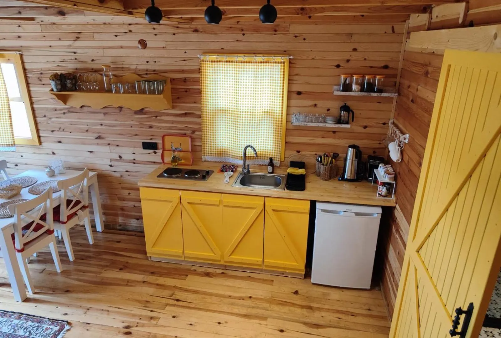 Chata Badece Farm Yellow House Bergama Turecko